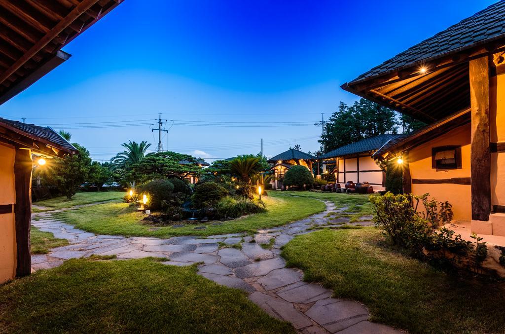 Kasan Tobang Seogwipo Exterior foto
